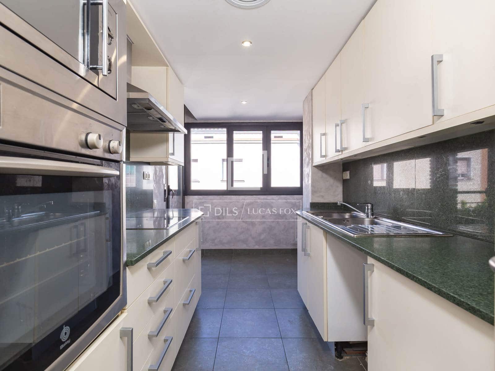 3 bedroom Apartment for sale in Sant Just Desvern with garage - € 540,000 (Ref: 10041971)