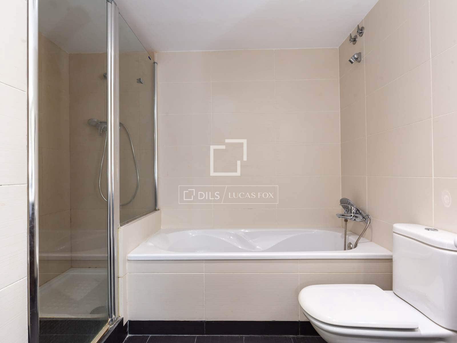 3 bedroom Apartment for sale in Sant Just Desvern with garage - € 540,000 (Ref: 10041971)