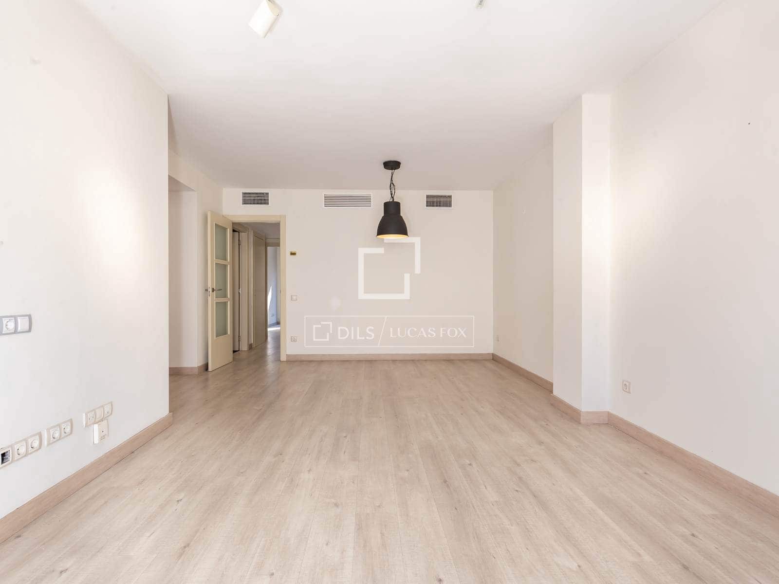 3 bedroom Apartment for sale in Sant Just Desvern with garage - € 540,000 (Ref: 10041971)