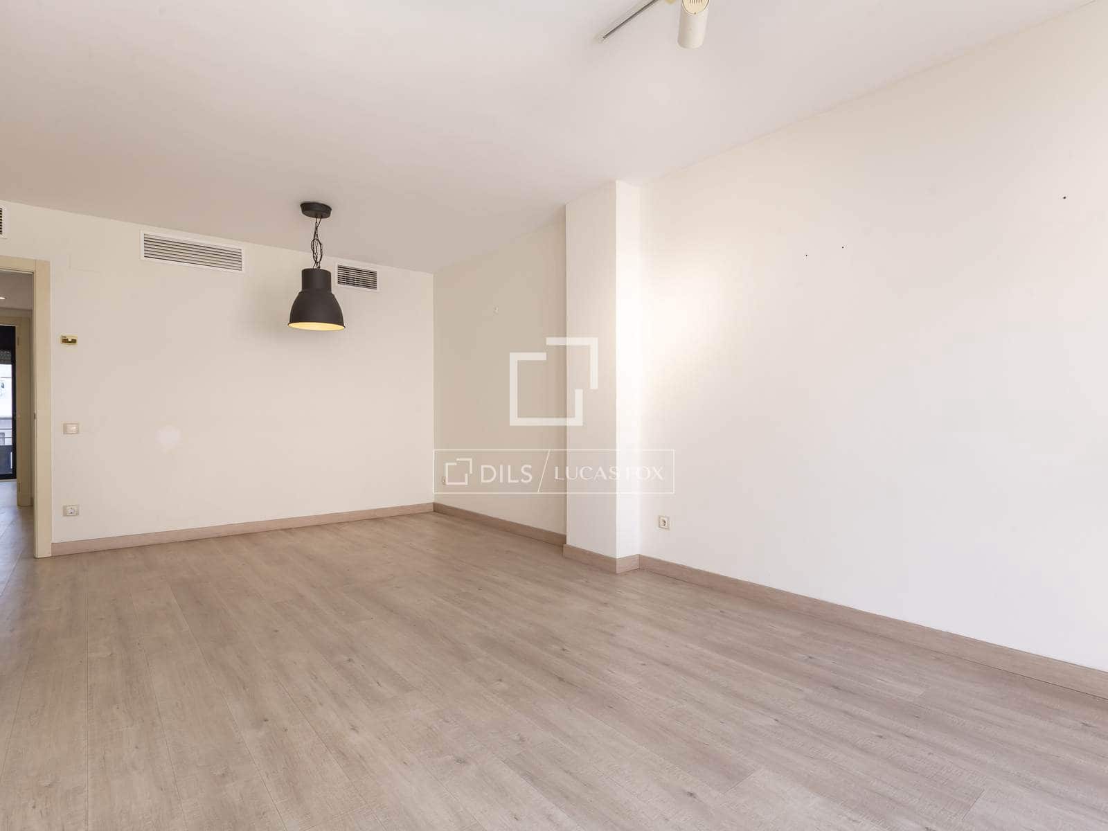 3 bedroom Apartment for sale in Sant Just Desvern with garage - € 540,000 (Ref: 10041971)