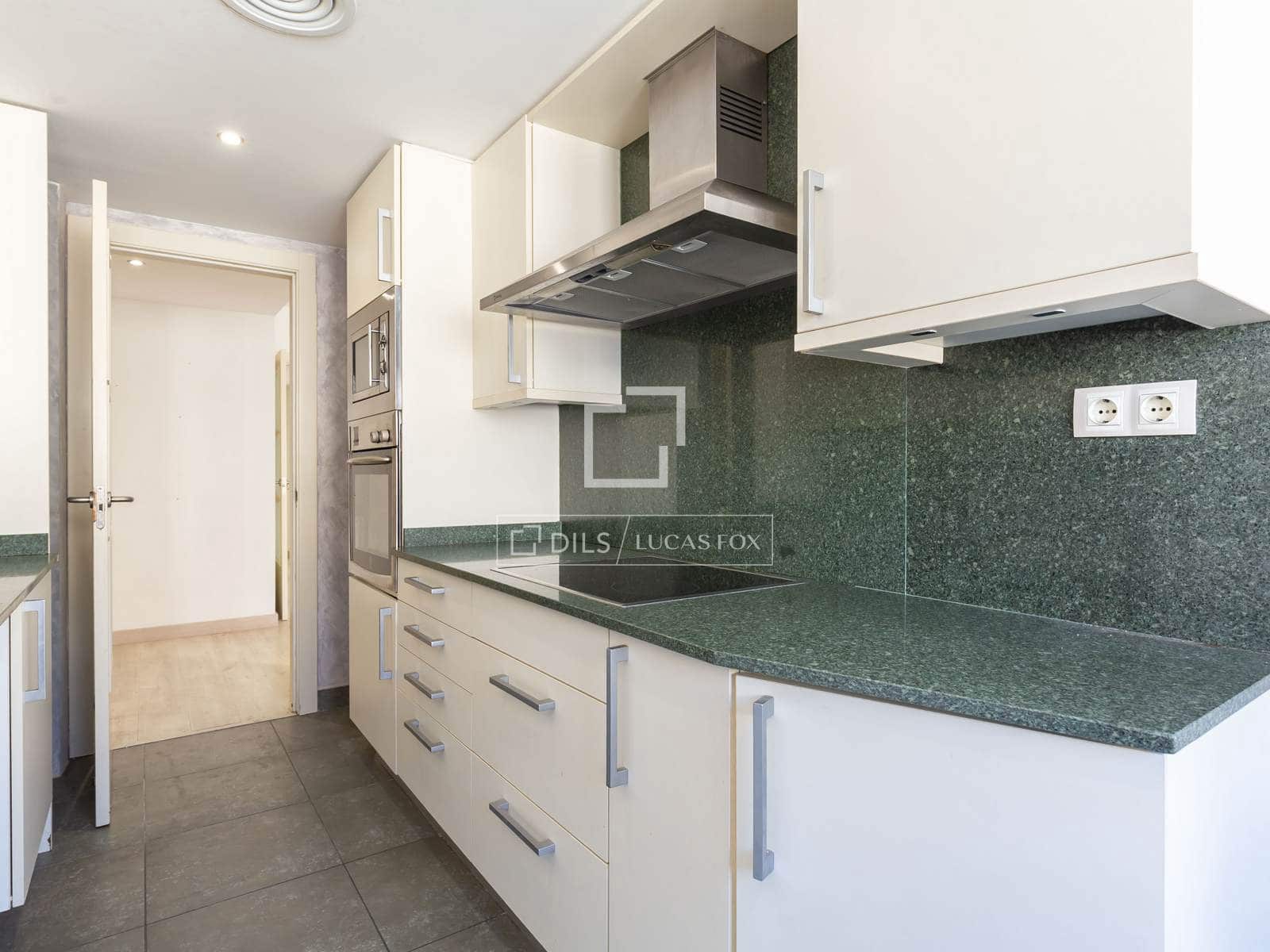 3 bedroom Apartment for sale in Sant Just Desvern with garage - € 540,000 (Ref: 10041971)