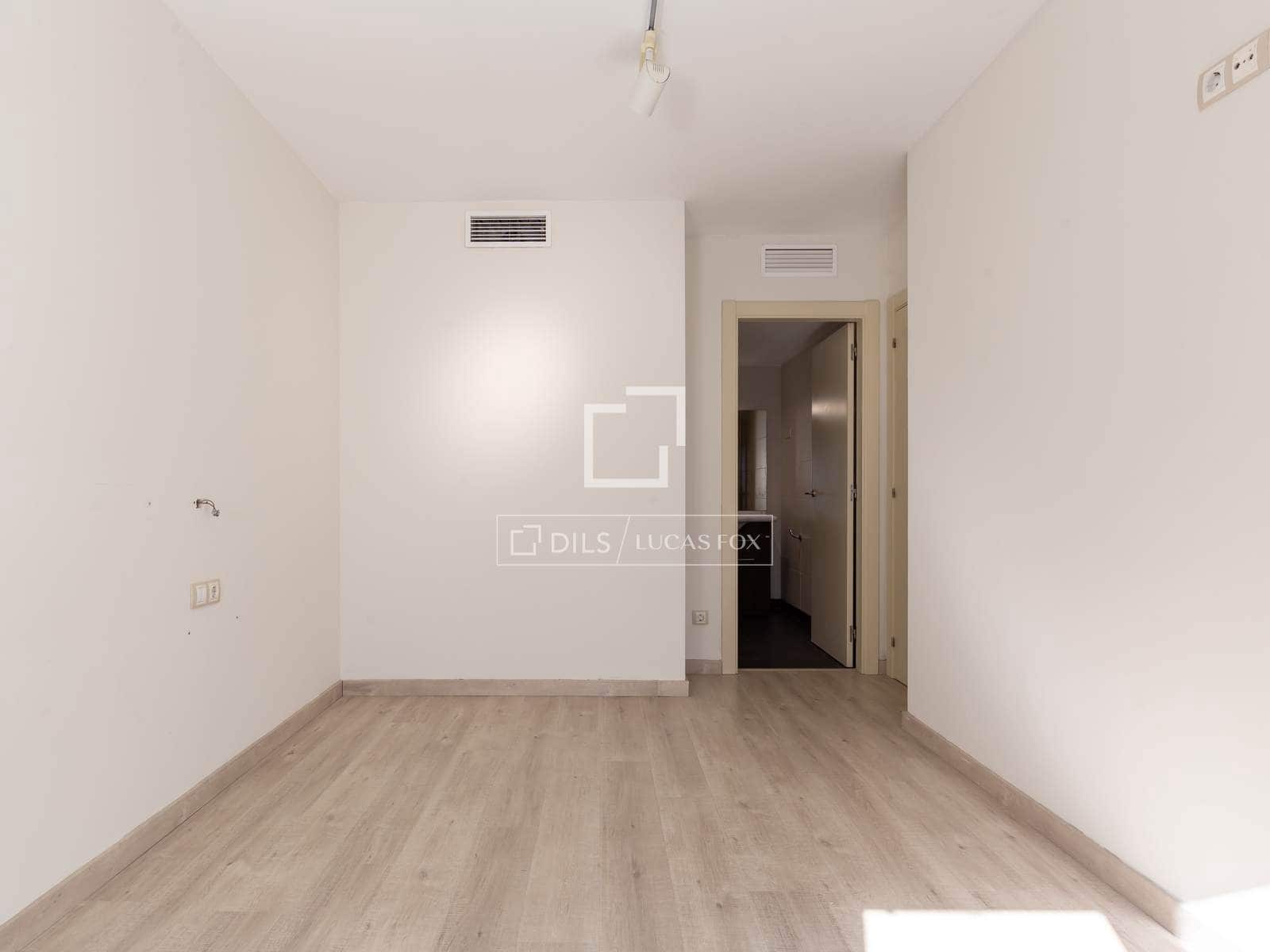 3 bedroom Apartment for sale in Sant Just Desvern with garage - € 540,000 (Ref: 10041971)