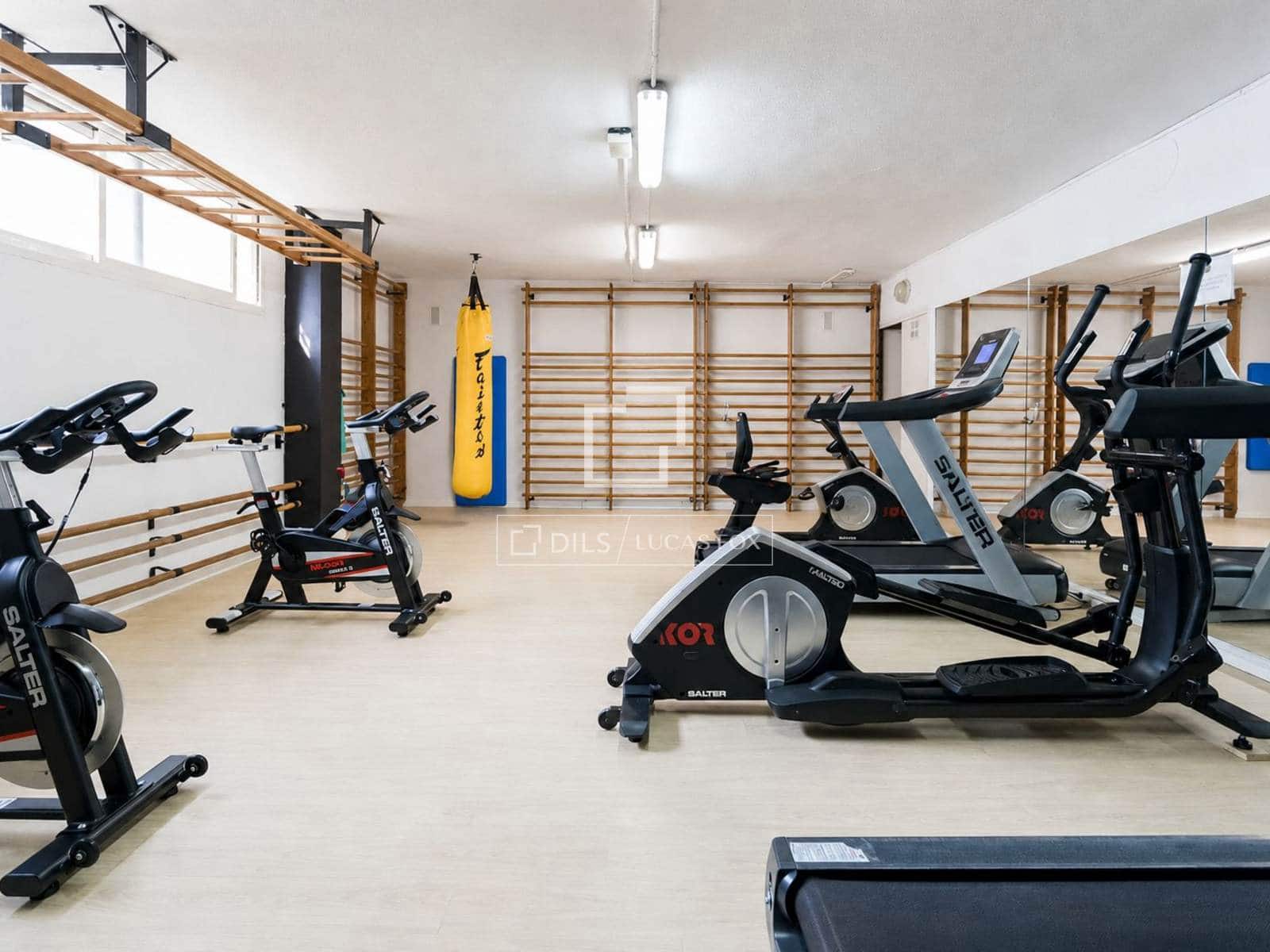 5 bedroom Villa for sale in Esplugues de Llobregat with pool garage - € 1,550,000 (Ref: 10041972)