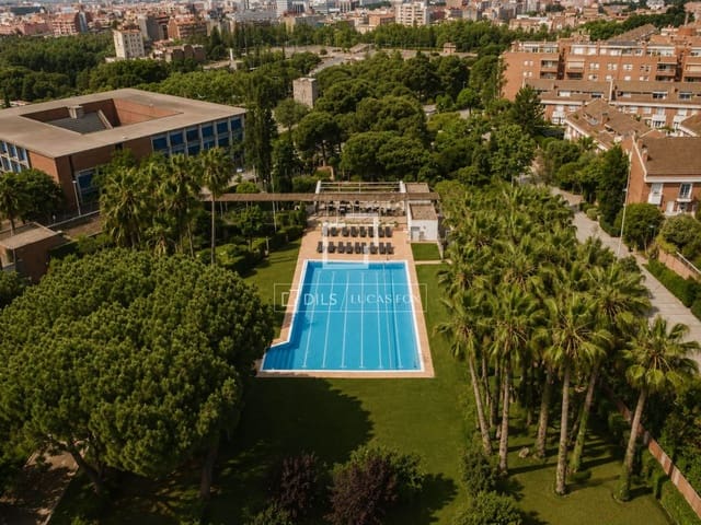 5 soveværelse Villa til salg i Esplugues de Llobregat med swimmingpool garage - € 1.550.000 (Ref: 10041972)