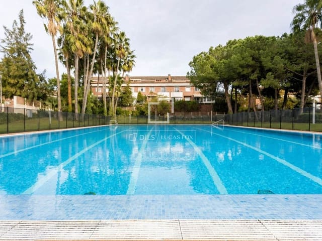 5 soveværelse Villa til salg i Esplugues de Llobregat med swimmingpool garage - € 1.550.000 (Ref: 10041972)