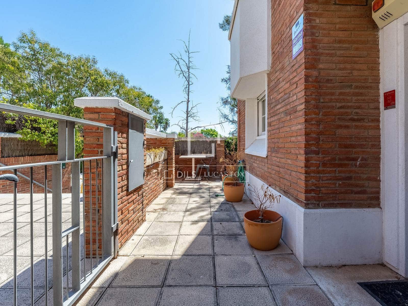 5 bedroom Villa for sale in Esplugues de Llobregat with pool garage - € 1,550,000 (Ref: 10041972)