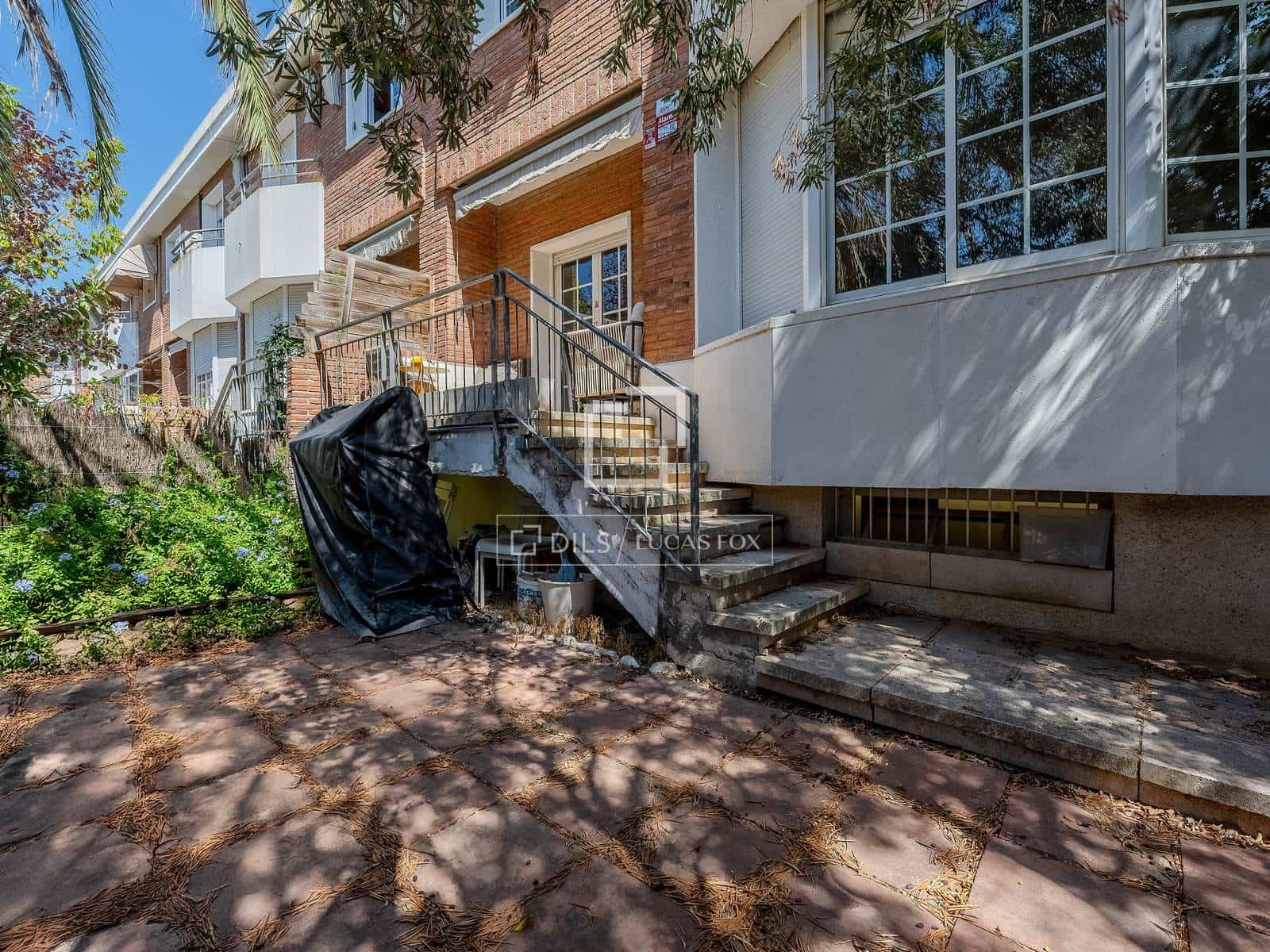 5 bedroom Villa for sale in Esplugues de Llobregat with pool garage - € 1,550,000 (Ref: 10041972)