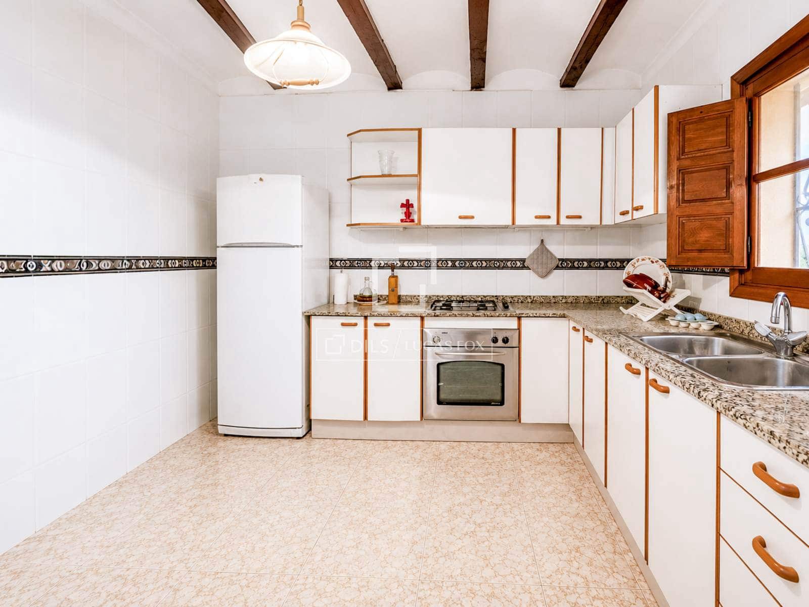 4 sovrum Finca/Hus på landet till salu i La Bisbal del Penedes - 790 000 € (Ref: 10042204)