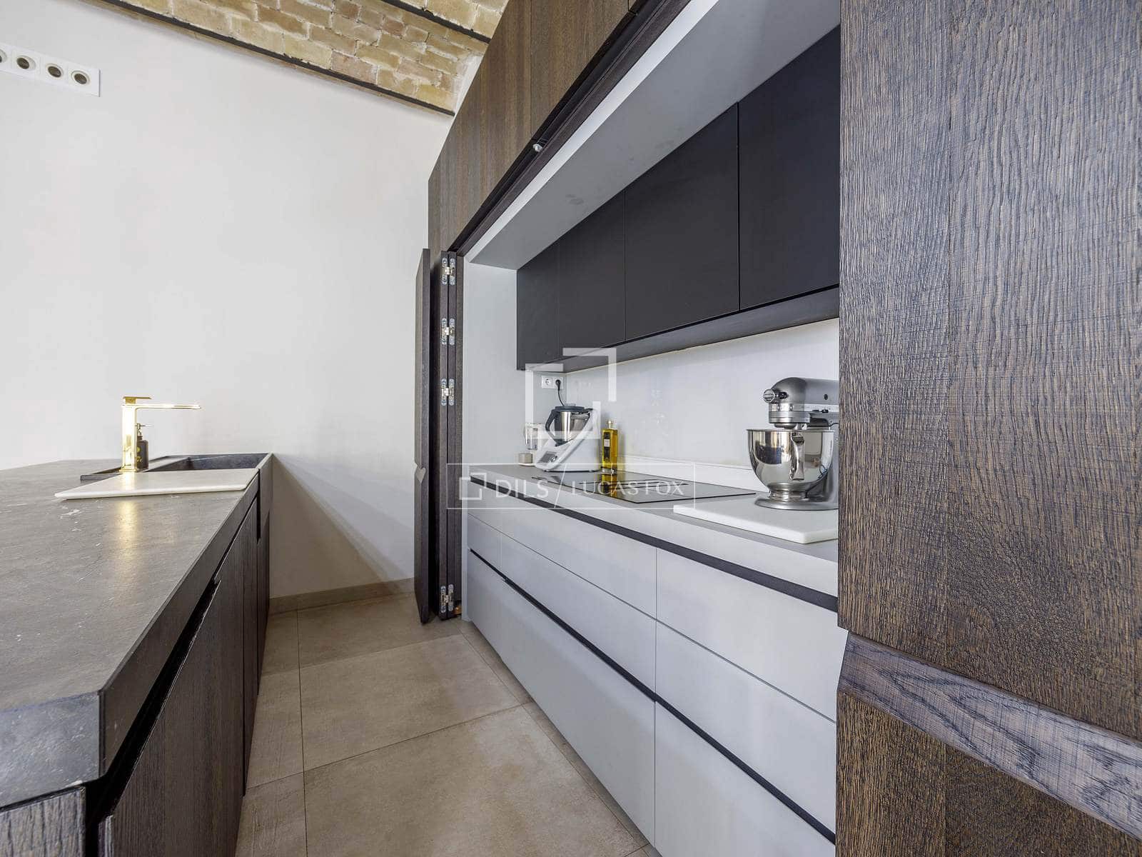 4 slaapkamer Appartement te huur in Valencia stad - € 5.000 (Ref: 10042205)