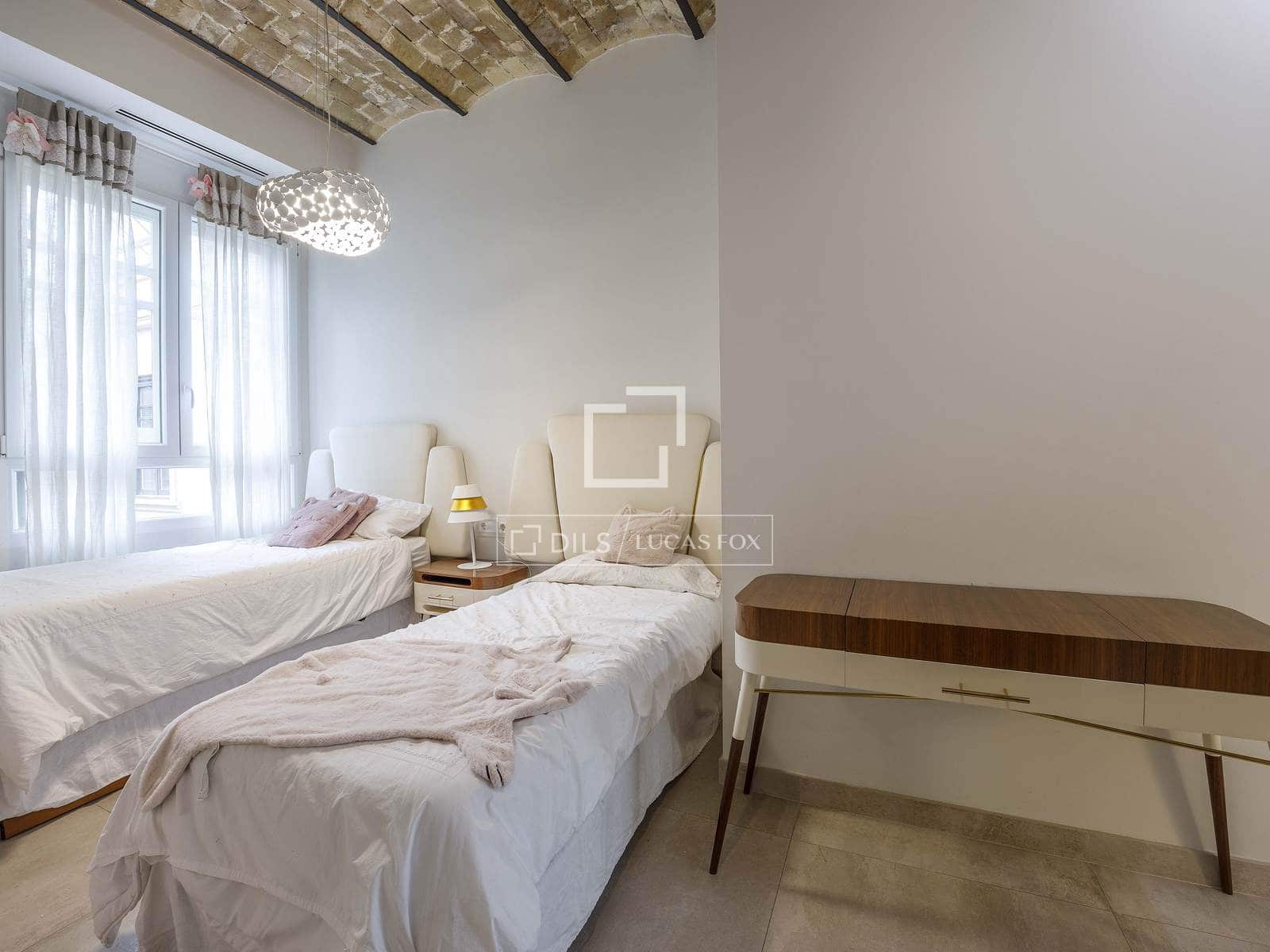 4 slaapkamer Appartement te huur in Valencia stad - € 5.000 (Ref: 10042205)