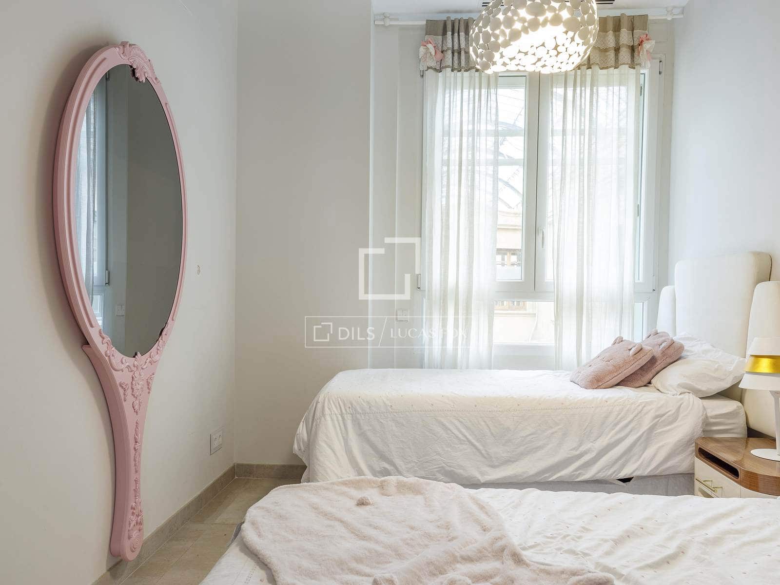 4 slaapkamer Appartement te huur in Valencia stad - € 5.000 (Ref: 10042205)