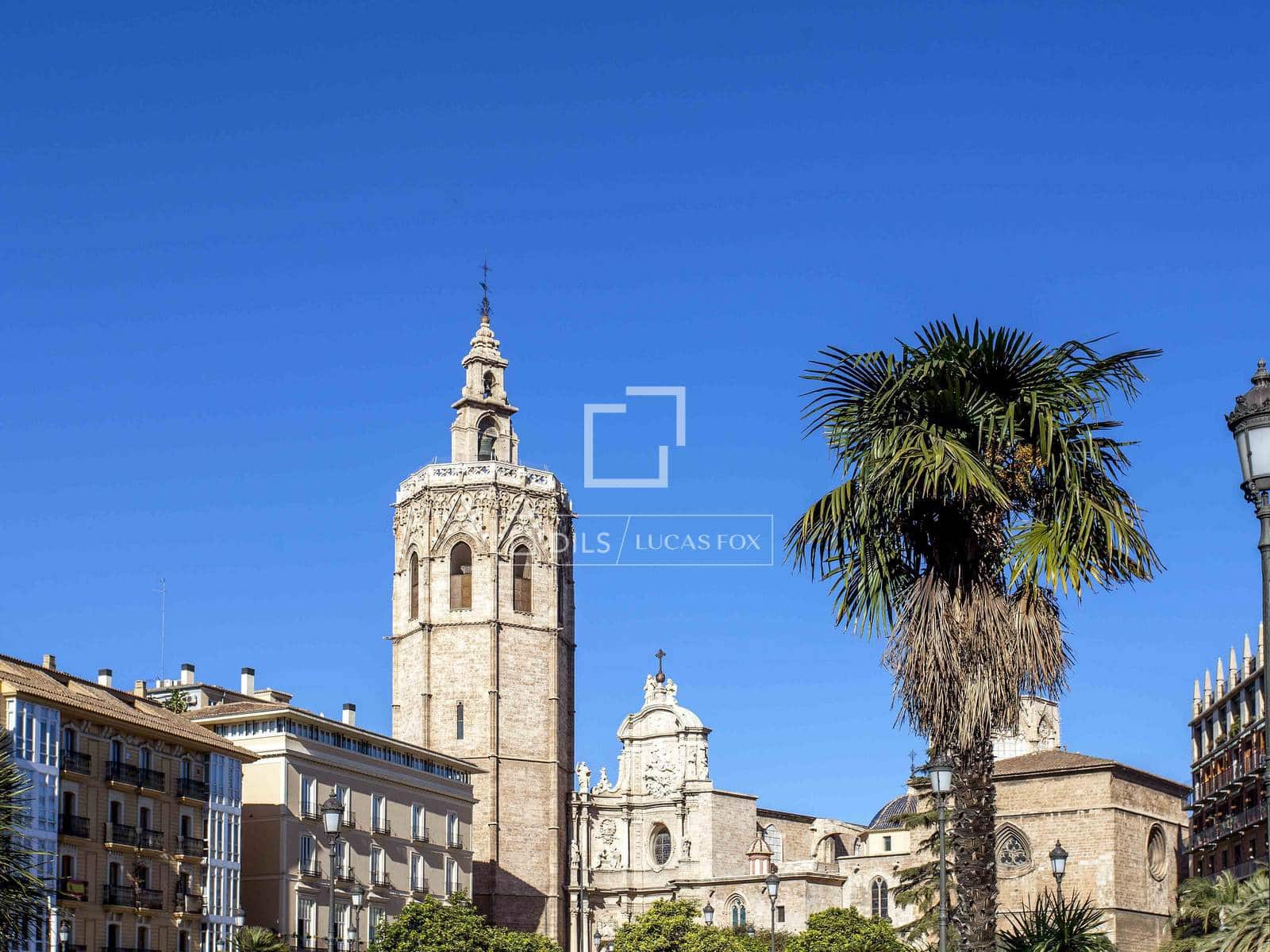 4 slaapkamer Appartement te huur in Valencia stad - € 5.000 (Ref: 10042205)