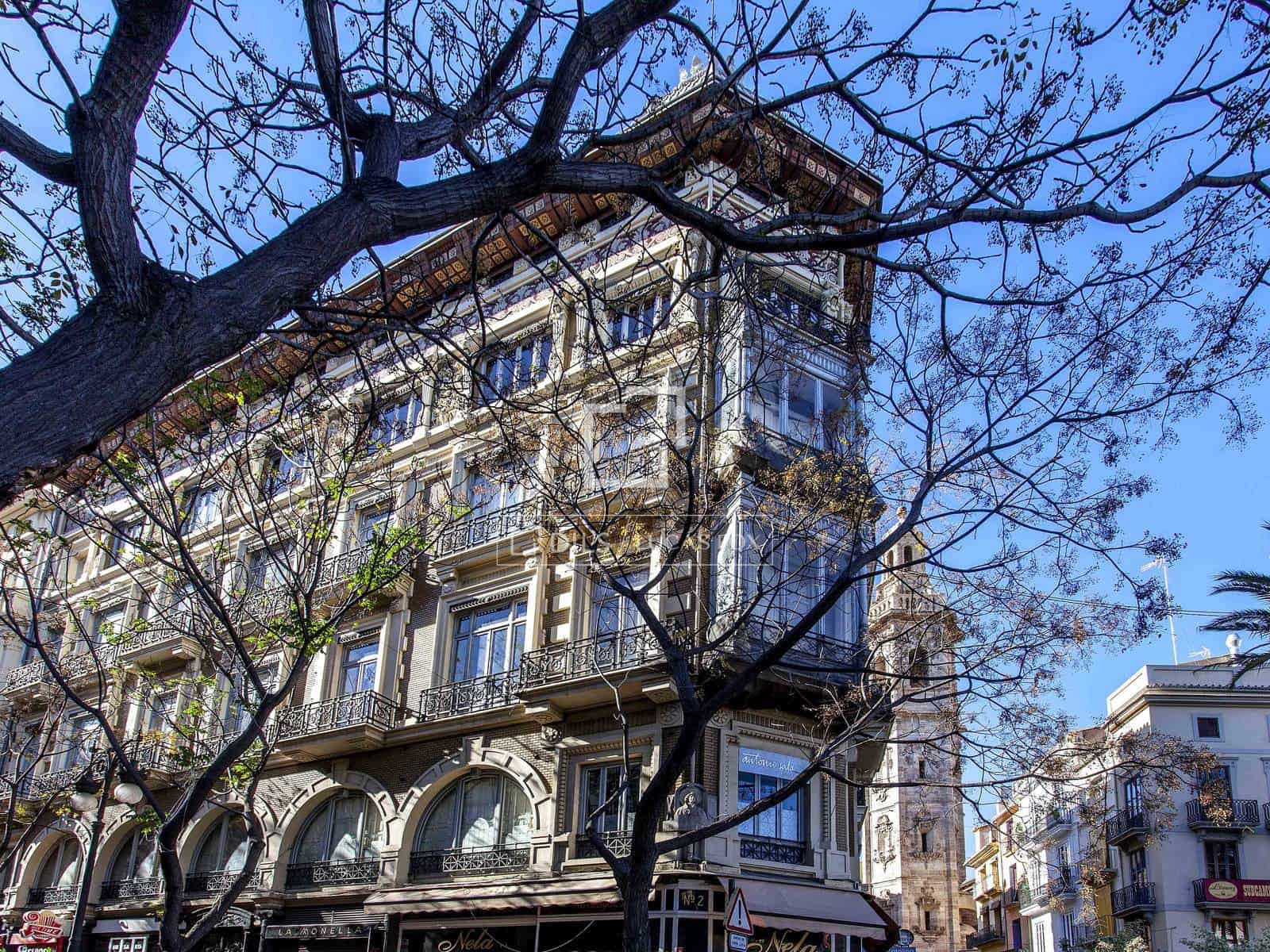 4 slaapkamer Appartement te huur in Valencia stad - € 5.000 (Ref: 10042205)