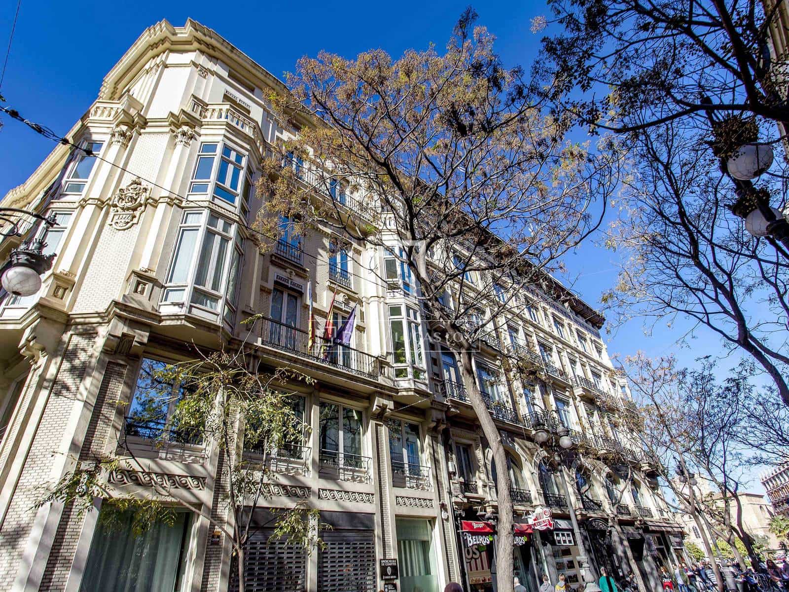 4 slaapkamer Appartement te huur in Valencia stad - € 5.000 (Ref: 10042205)