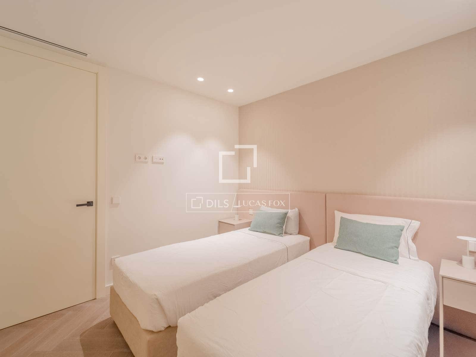 3 soveværelse Lejlighed til leje i Valencia by - € 5.500 (Ref: 10043316)