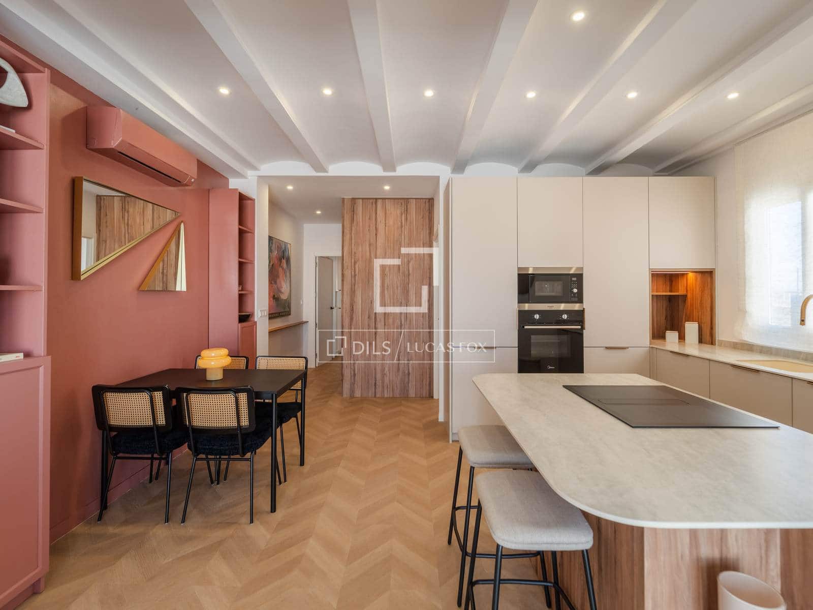 Apartamento de 2 habitaciones en València ciudad en alquiler - 2.300 € (Ref: 10043466)