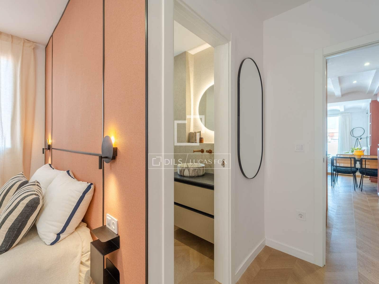 Apartamento de 2 habitaciones en València ciudad en alquiler - 2.300 € (Ref: 10043466)