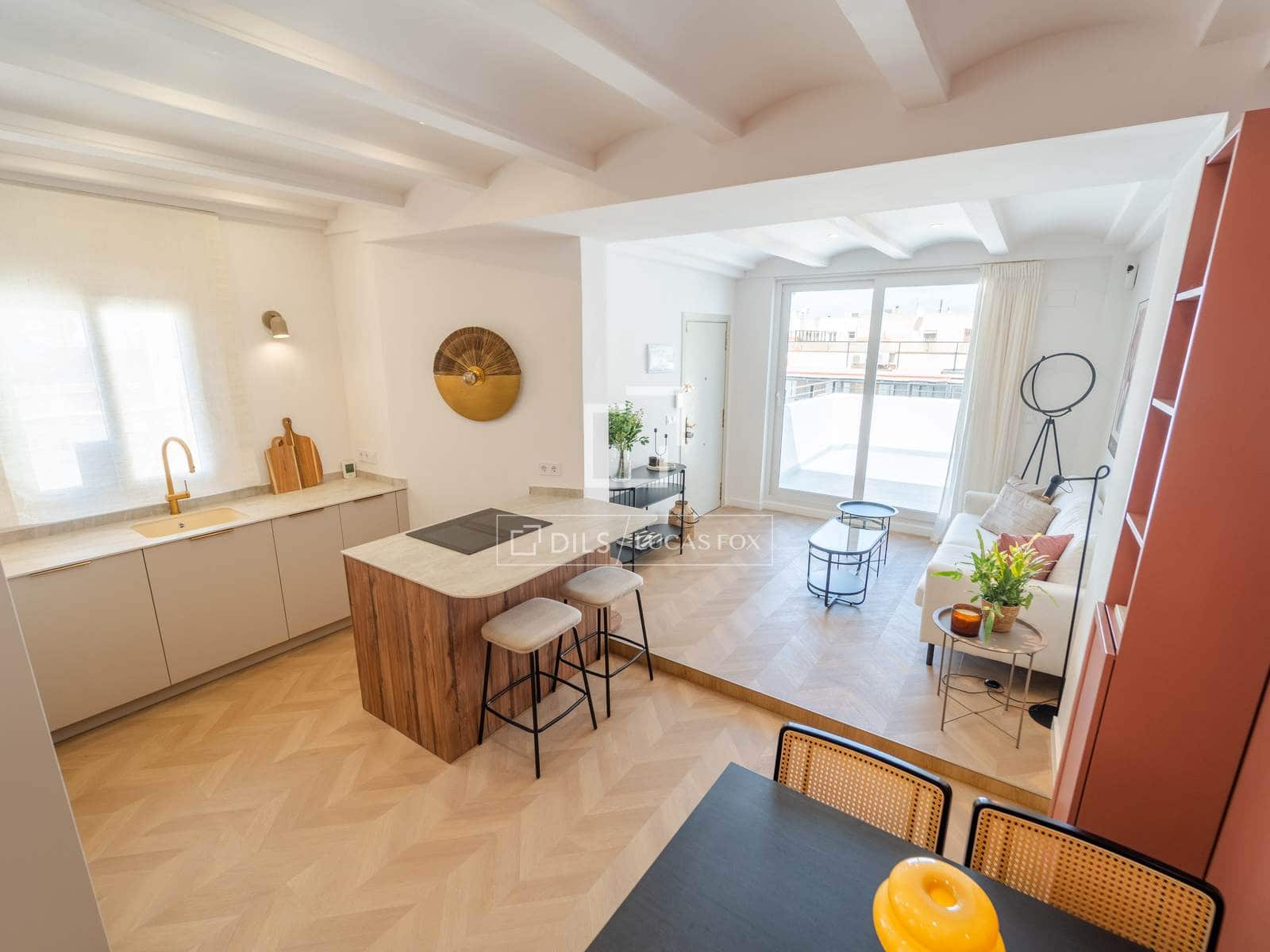 Apartamento de 2 habitaciones en València ciudad en alquiler - 2.300 € (Ref: 10043466)