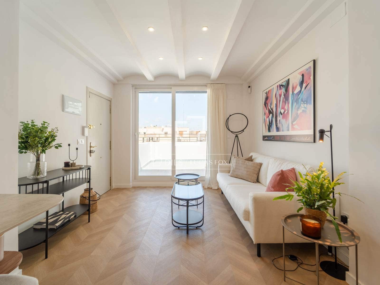 Apartamento de 2 habitaciones en València ciudad en alquiler - 2.300 € (Ref: 10043466)