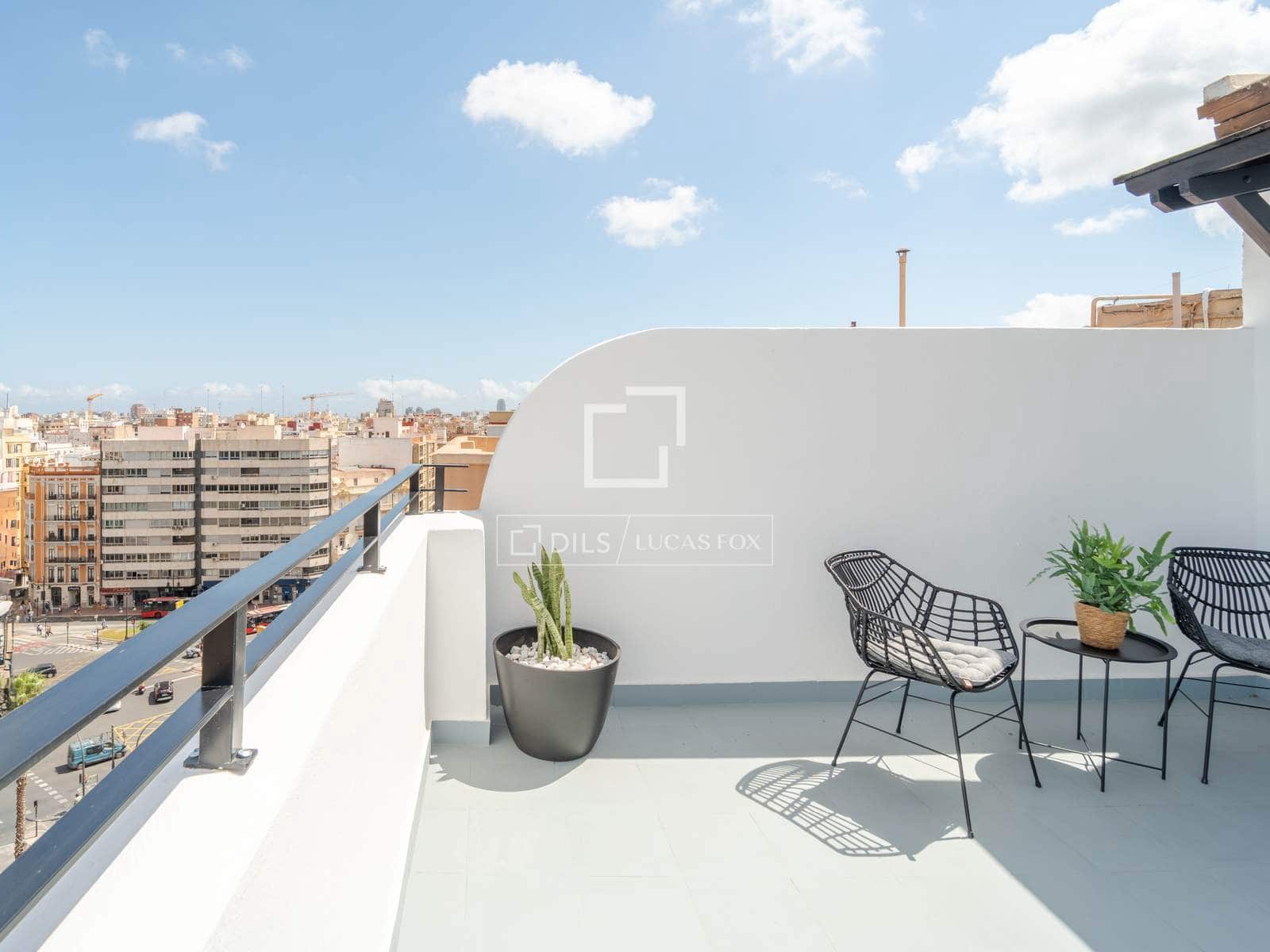 Apartamento de 2 habitaciones en València ciudad en alquiler - 2.300 € (Ref: 10043466)