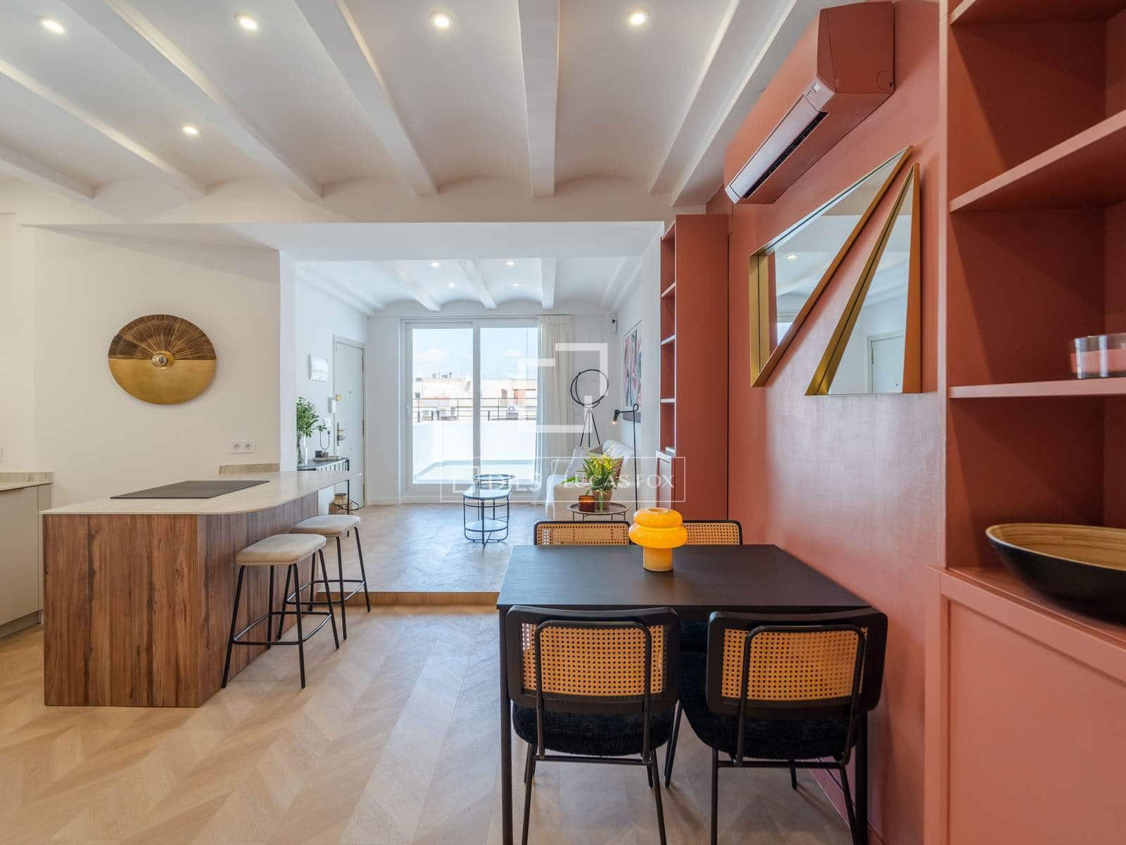 Apartamento de 2 habitaciones en València ciudad en alquiler - 2.300 € (Ref: 10043466)