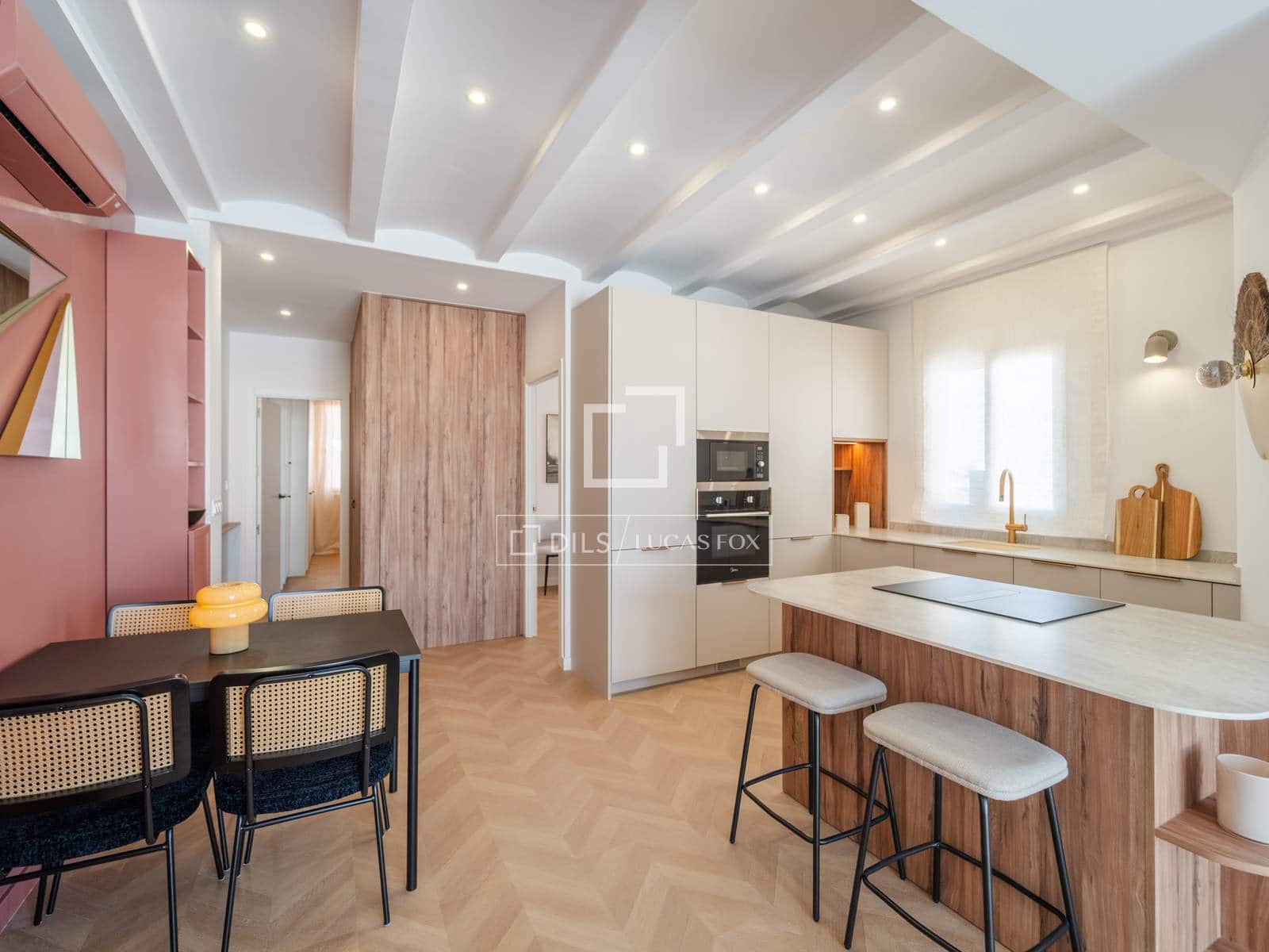 Apartamento de 2 habitaciones en València ciudad en alquiler - 2.300 € (Ref: 10043466)