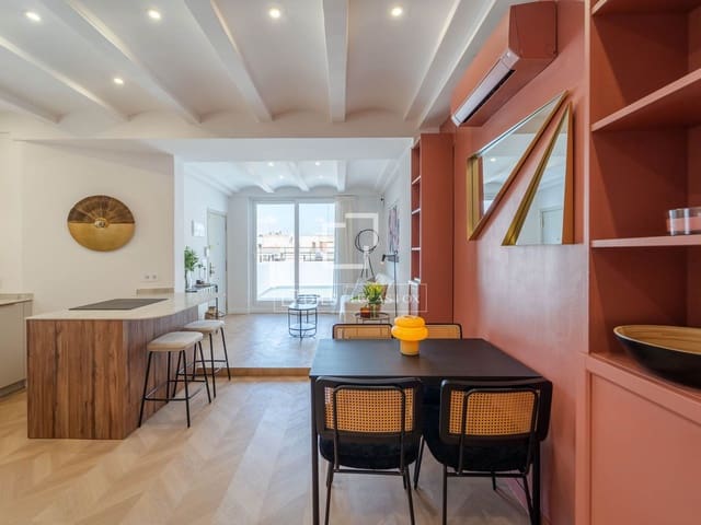Apartamento de 2 habitaciones en València ciudad en alquiler - 2.300 € (Ref: 10043466)