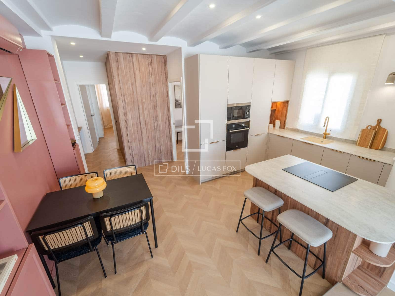 Apartamento de 2 habitaciones en València ciudad en alquiler - 2.300 € (Ref: 10043466)