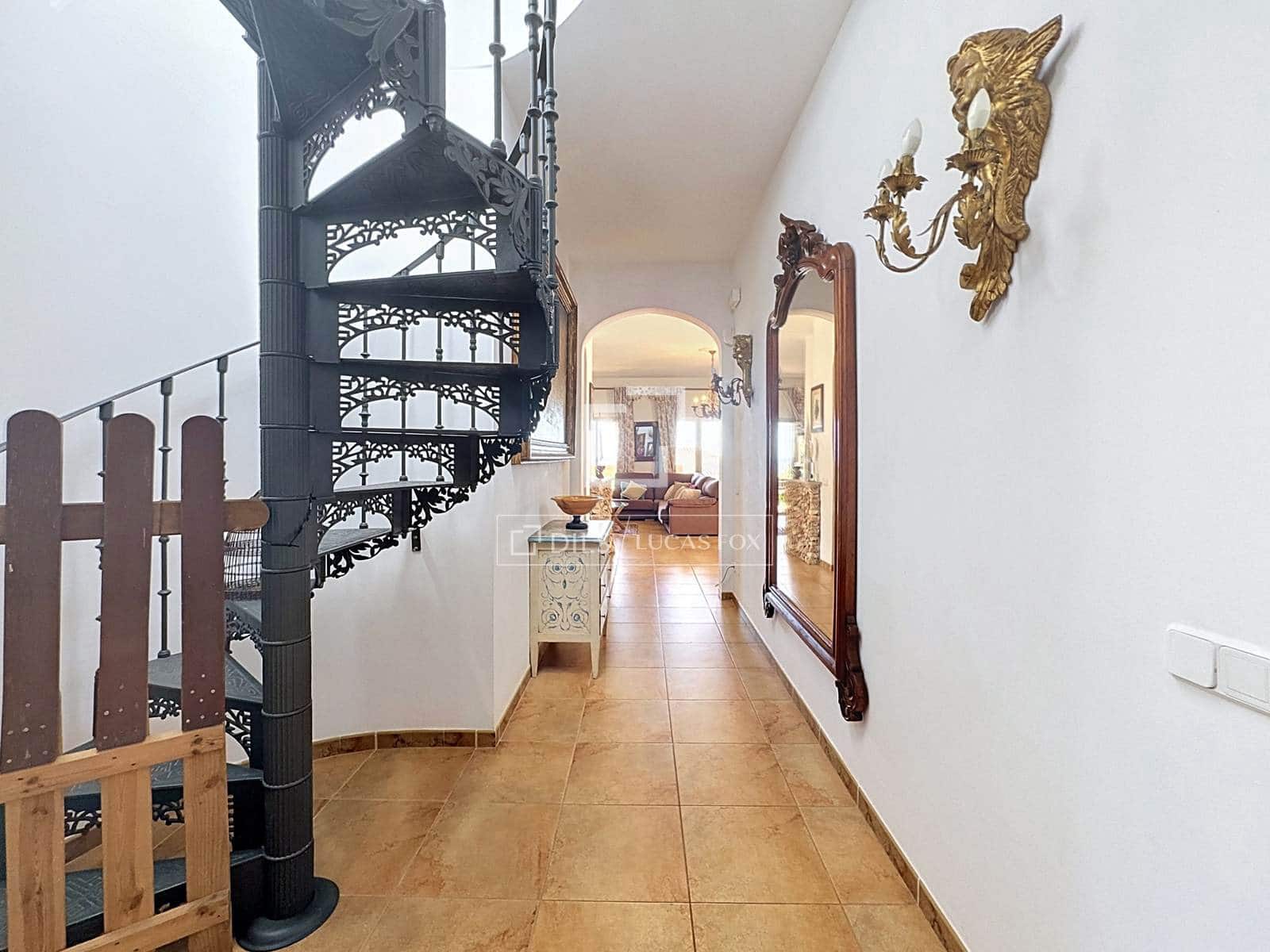 4 soverom Villa til salgs i San Luis / Sant Lluis med svømmebasseng garasje - € 1 700 000 (Ref: 10043589)