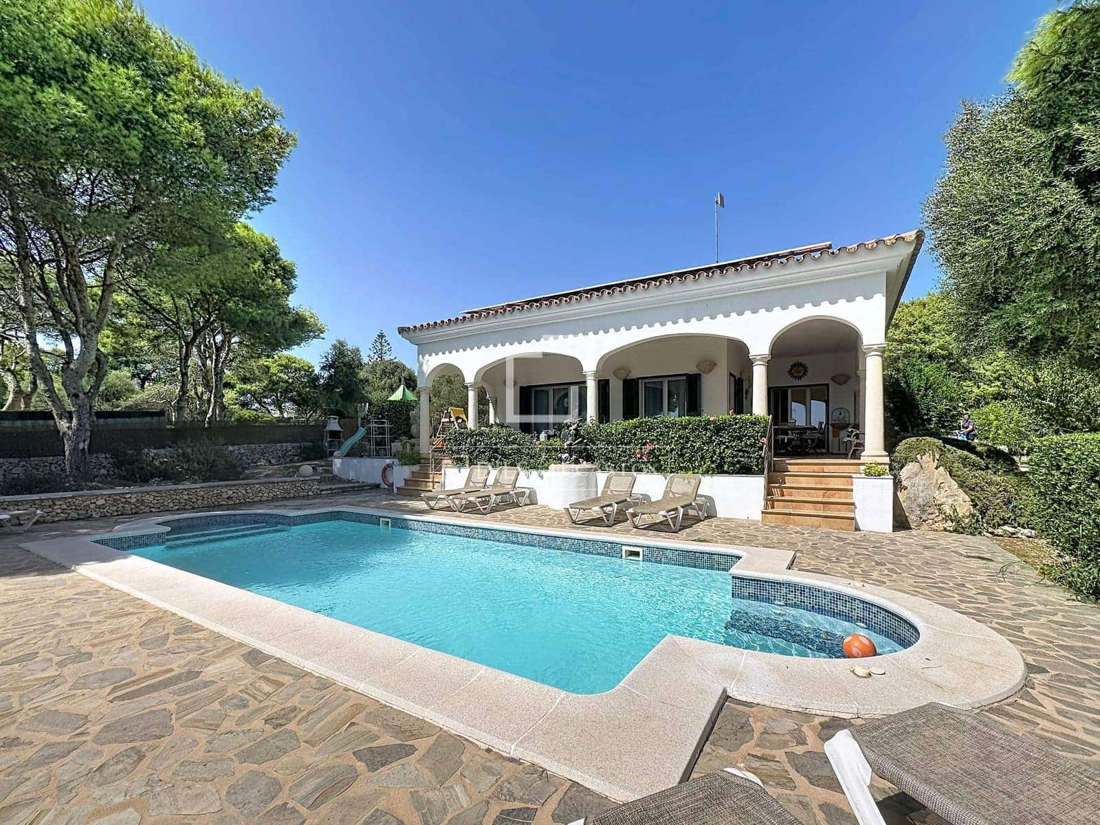 4 soverom Villa til salgs i San Luis / Sant Lluis med svømmebasseng garasje - € 1 700 000 (Ref: 10043589)