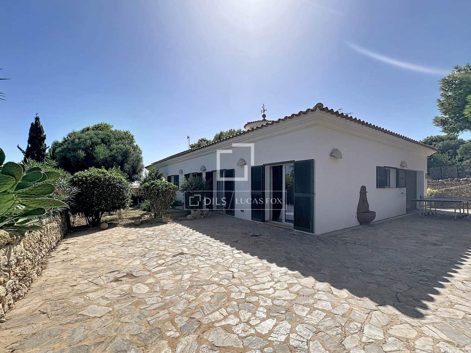 4 soverom Villa til salgs i San Luis / Sant Lluis med svømmebasseng garasje - € 1 700 000 (Ref: 10043589)