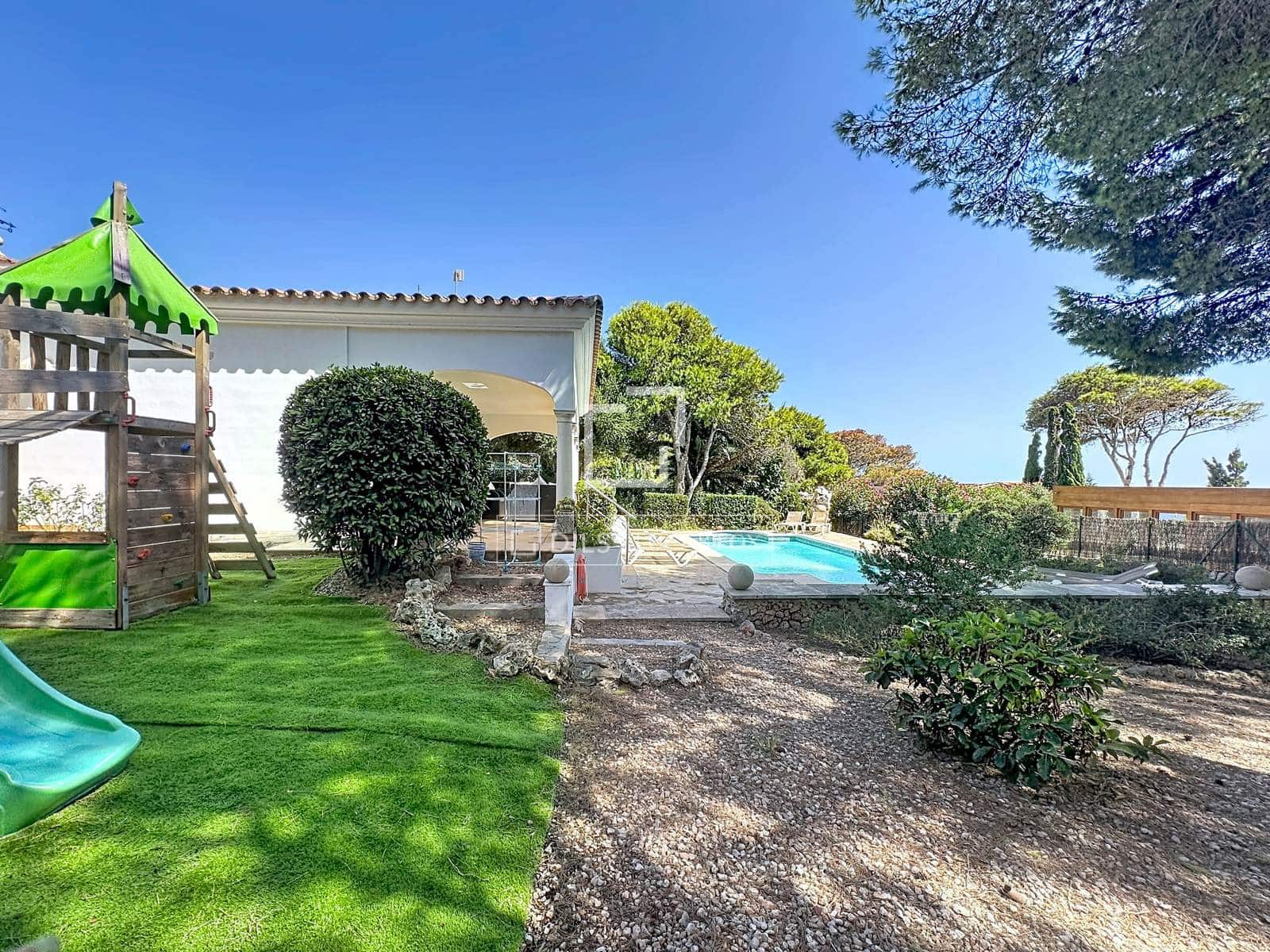 4 soverom Villa til salgs i San Luis / Sant Lluis med svømmebasseng garasje - € 1 700 000 (Ref: 10043589)