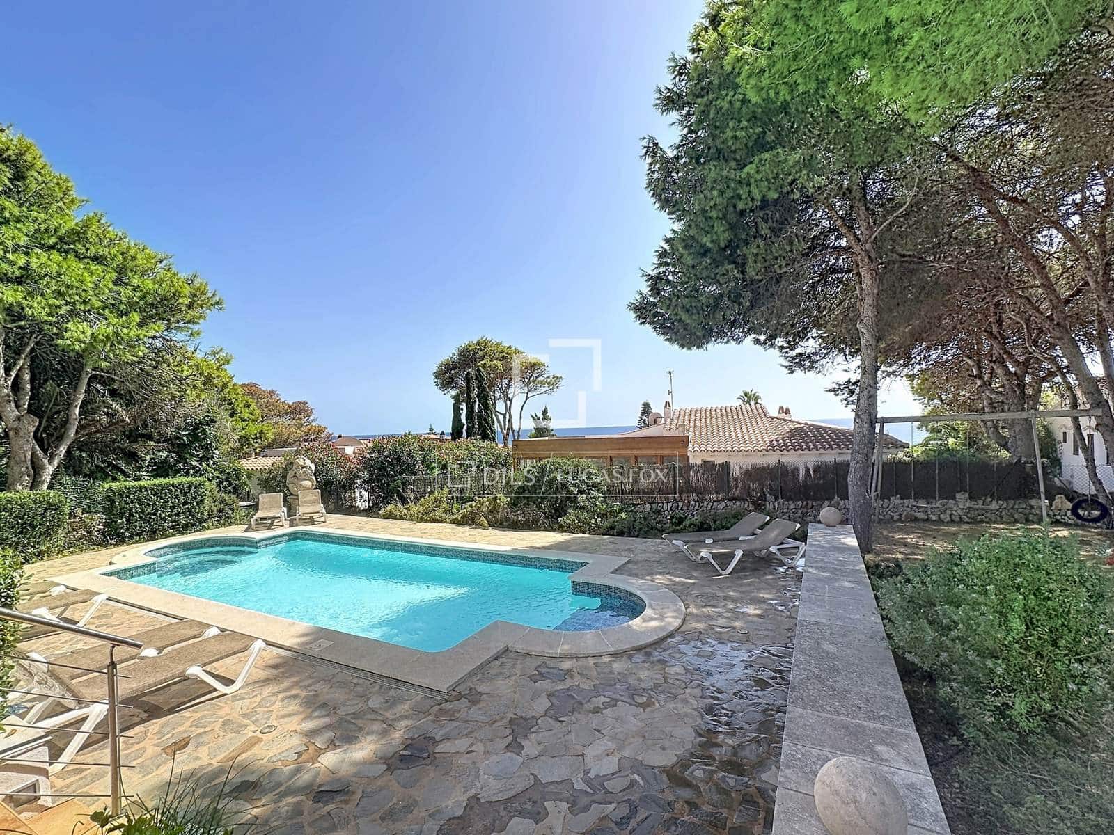 4 soverom Villa til salgs i San Luis / Sant Lluis med svømmebasseng garasje - € 1 700 000 (Ref: 10043589)