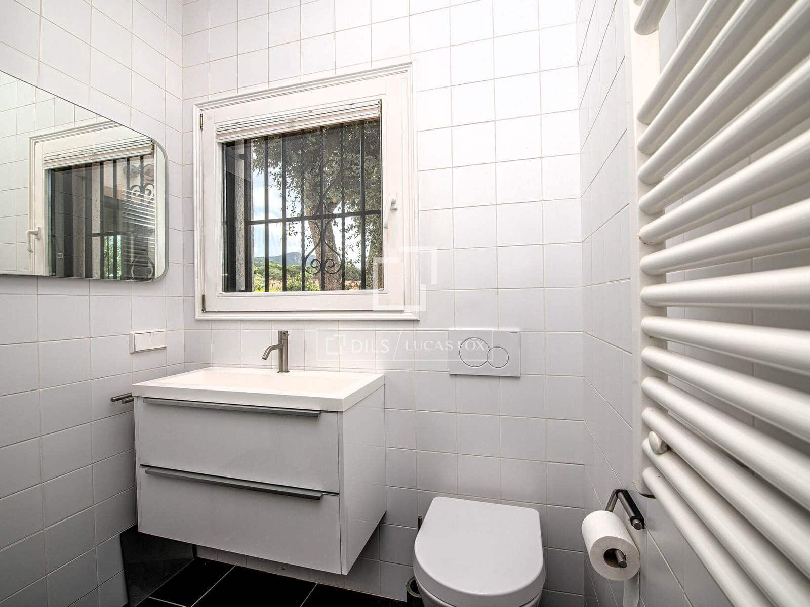 3 sypialnia Willa na sprzedaż w Santa Cristina d'Aro z basenem garażem - 525 000 € (Ref: 10044077)