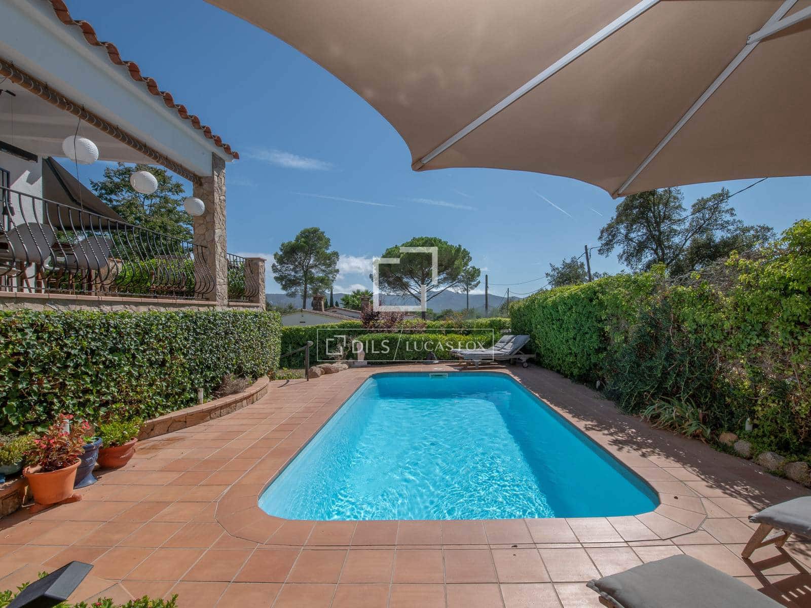 3 sypialnia Willa na sprzedaż w Santa Cristina d'Aro z basenem garażem - 525 000 € (Ref: 10044077)