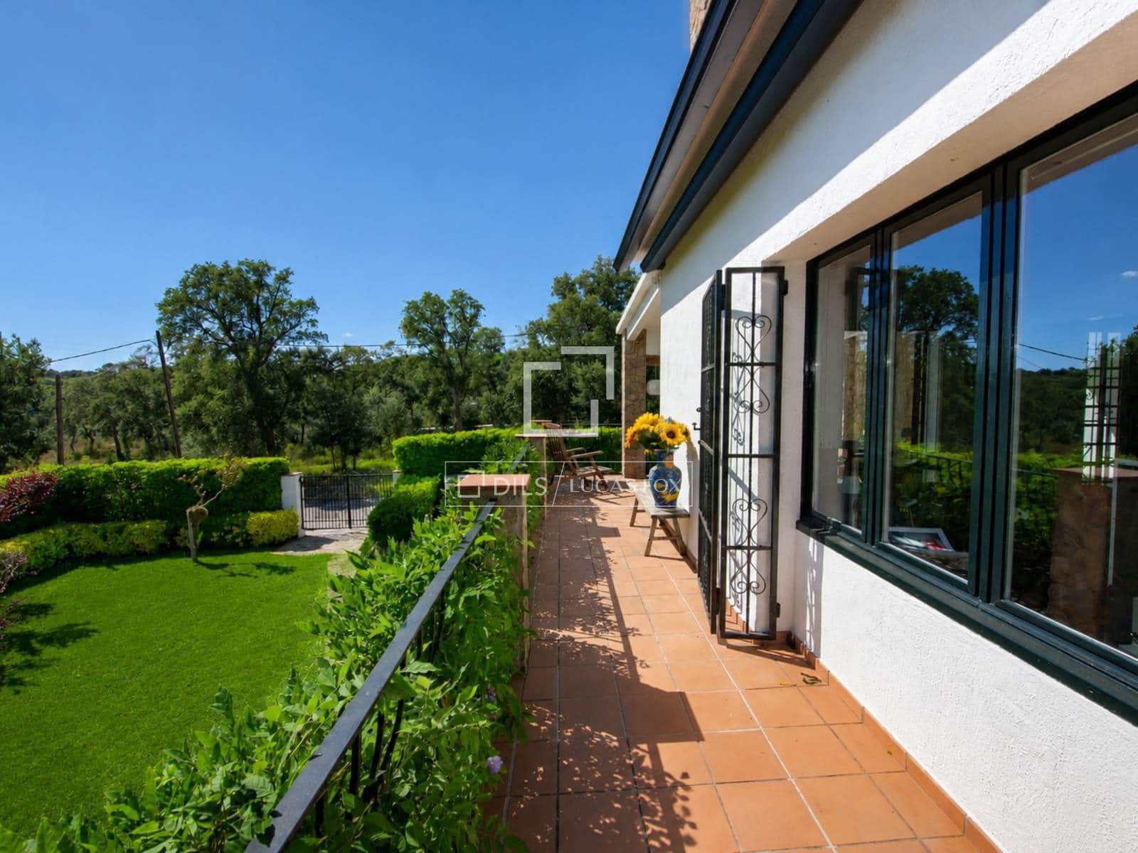 3 sypialnia Willa na sprzedaż w Santa Cristina d'Aro z basenem garażem - 525 000 € (Ref: 10044077)