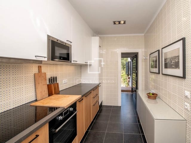 3 sypialnia Willa na sprzedaż w Santa Cristina d'Aro z basenem garażem - 525 000 € (Ref: 10044077)
