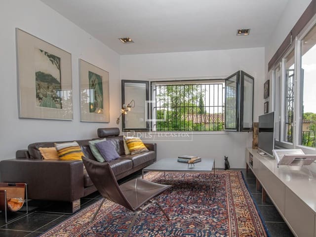 3 sypialnia Willa na sprzedaż w Santa Cristina d'Aro z basenem garażem - 525 000 € (Ref: 10044077)