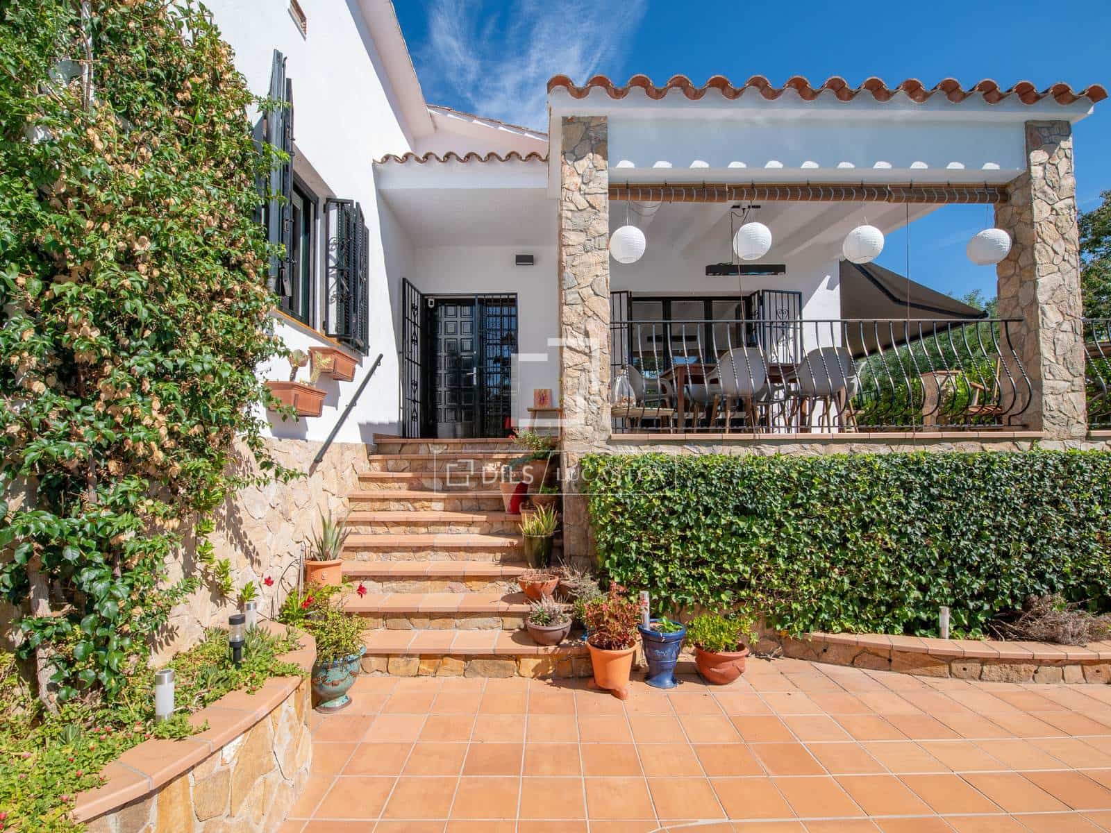 3 sypialnia Willa na sprzedaż w Santa Cristina d'Aro z basenem garażem - 525 000 € (Ref: 10044077)