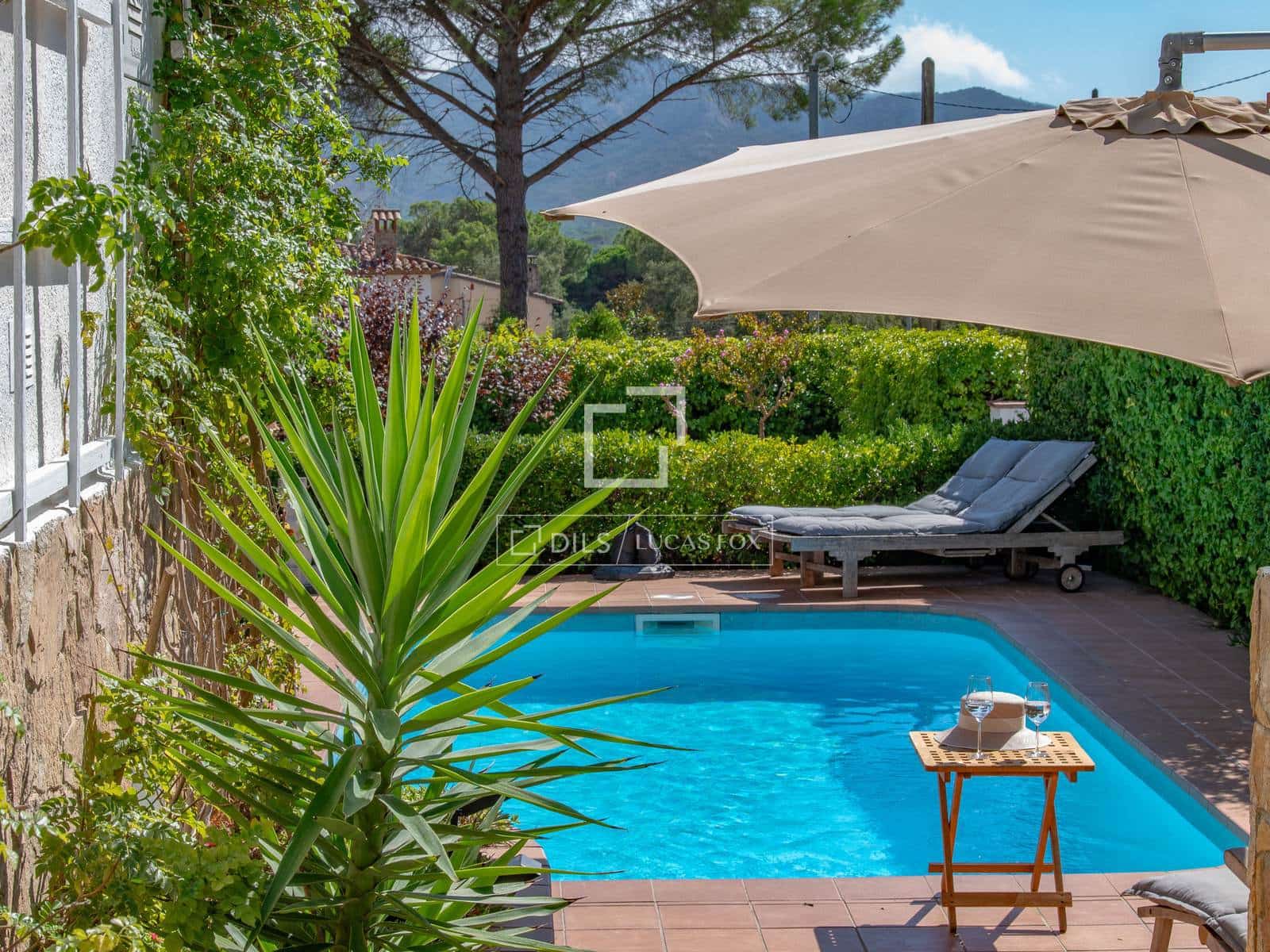 3 sypialnia Willa na sprzedaż w Santa Cristina d'Aro z basenem garażem - 525 000 € (Ref: 10044077)
