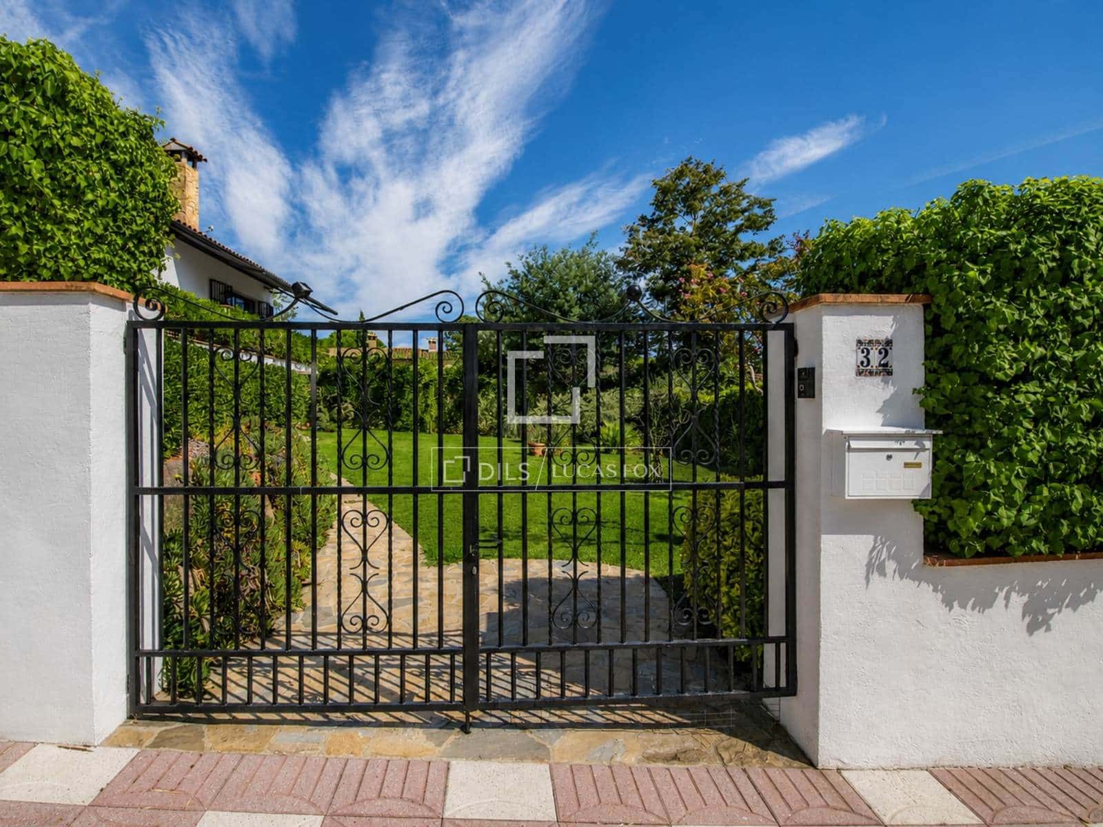 3 sypialnia Willa na sprzedaż w Santa Cristina d'Aro z basenem garażem - 525 000 € (Ref: 10044077)