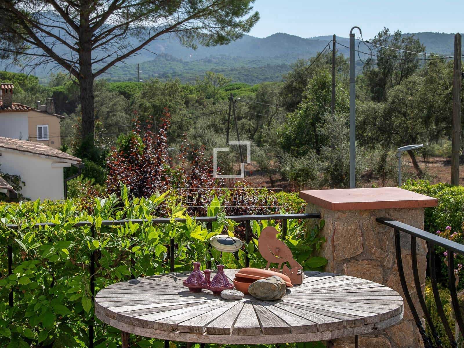 3 sypialnia Willa na sprzedaż w Santa Cristina d'Aro z basenem garażem - 525 000 € (Ref: 10044077)