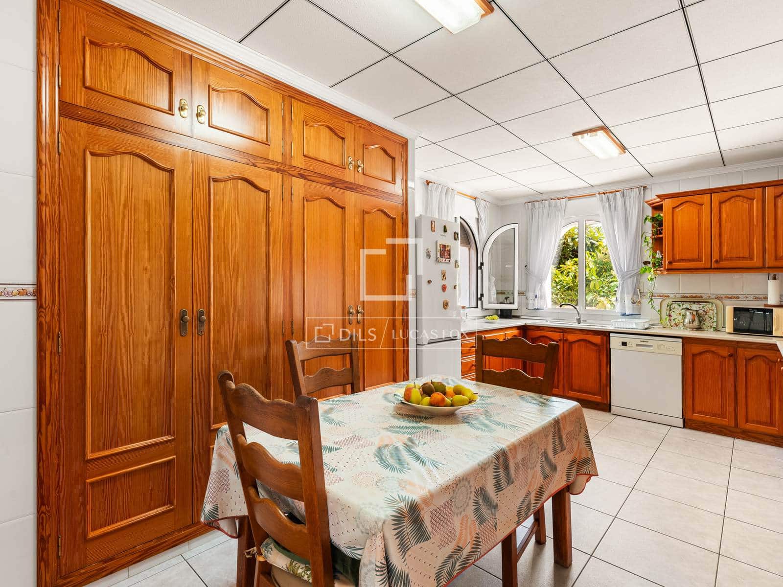 4 slaapkamer Villa te koop in Alfaz del Pi / L'Alfas del Pi met zwembad garage - € 3.500.000 (Ref: 10045464)
