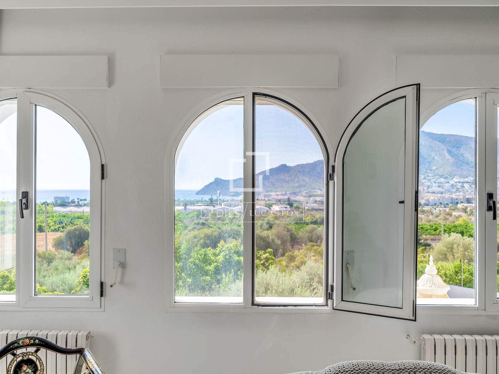 4 slaapkamer Villa te koop in Alfaz del Pi / L'Alfas del Pi met zwembad garage - € 3.500.000 (Ref: 10045464)