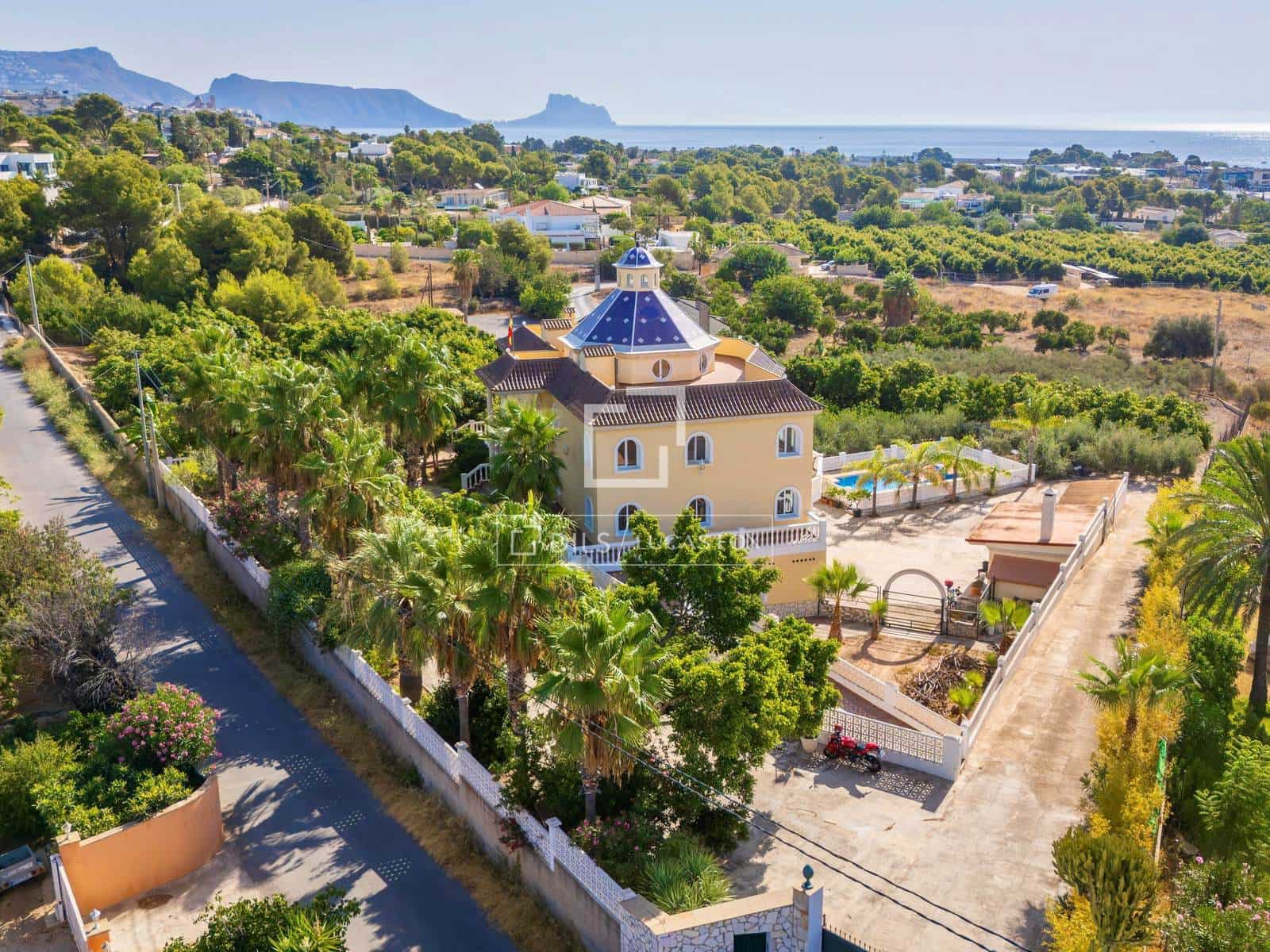 4 slaapkamer Villa te koop in Alfaz del Pi / L'Alfas del Pi met zwembad garage - € 3.500.000 (Ref: 10045464)