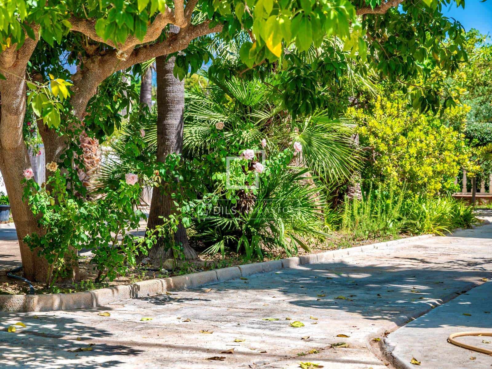 4 slaapkamer Villa te koop in Alfaz del Pi / L'Alfas del Pi met zwembad garage - € 3.500.000 (Ref: 10045464)