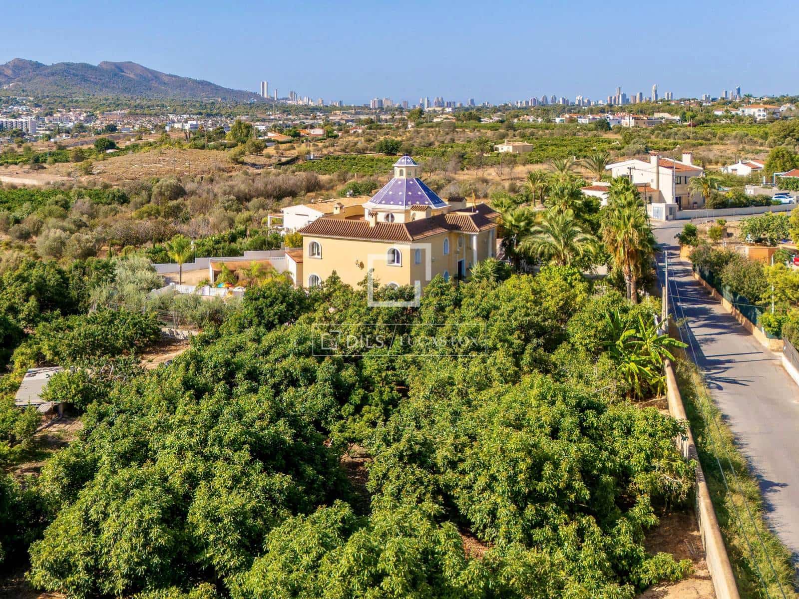 4 slaapkamer Villa te koop in Alfaz del Pi / L'Alfas del Pi met zwembad garage - € 3.500.000 (Ref: 10045464)