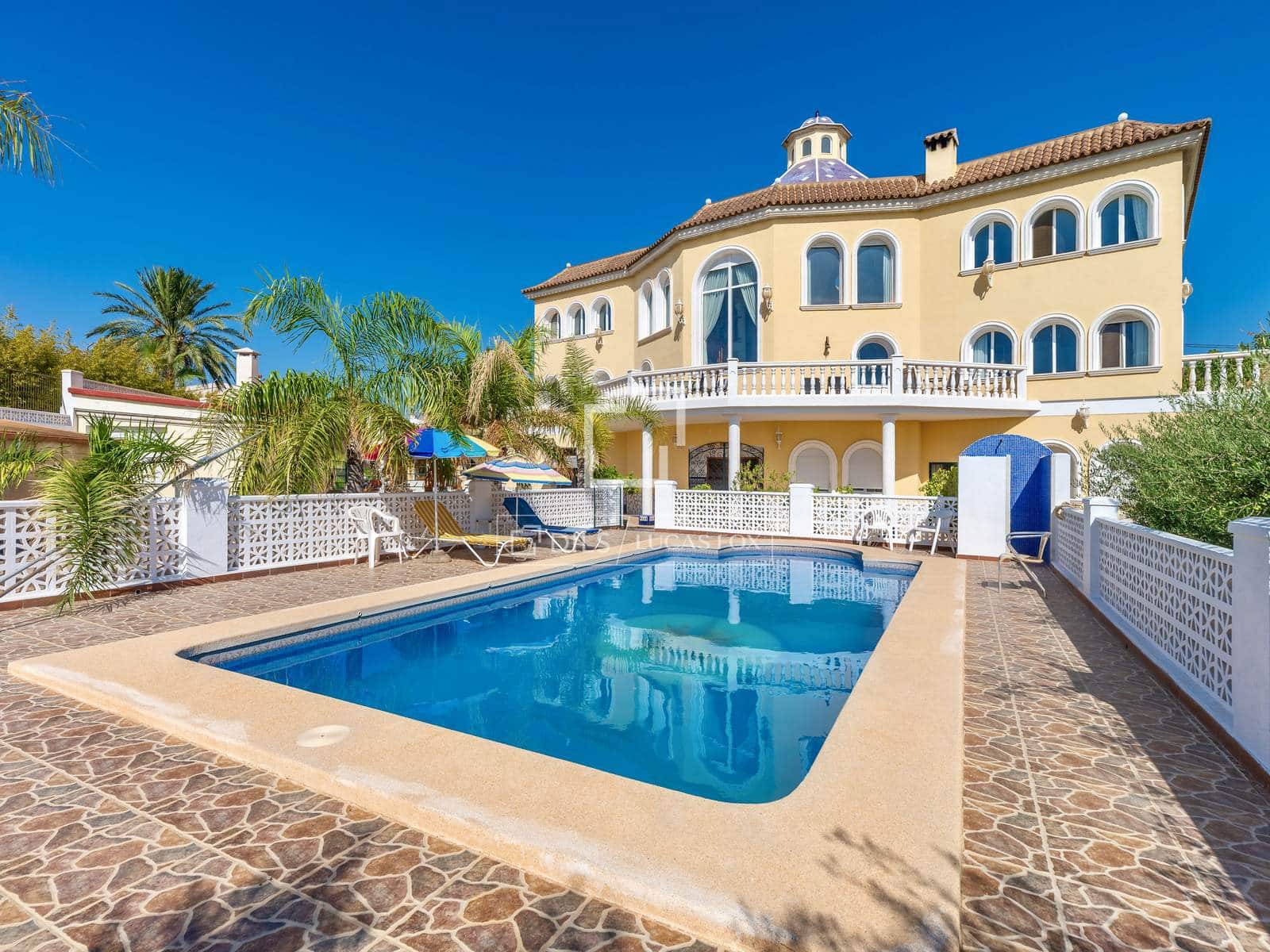 4 slaapkamer Villa te koop in Alfaz del Pi / L'Alfas del Pi met zwembad garage - € 3.500.000 (Ref: 10045464)