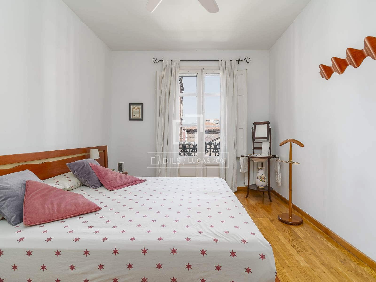 3 soveværelse Lejlighed til salg i Barcelona by - € 825.000 (Ref: 10045465)