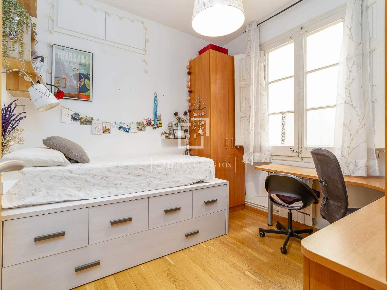 3 soveværelse Lejlighed til salg i Barcelona by - € 825.000 (Ref: 10045465)